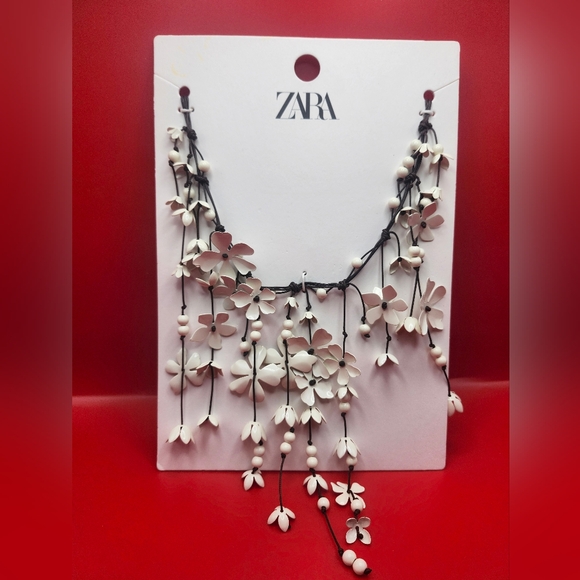 Zara White Flower Multi Fringed Necklace - Picture 1 of 1